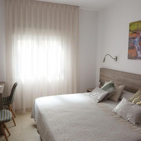 Hostal Torras Sant Hilari Sacalm Dış mekan fotoğraf