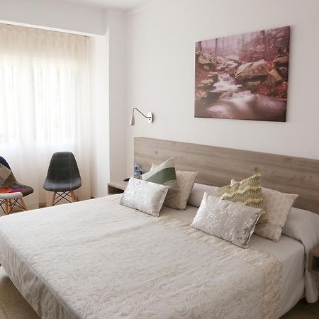 Hostal Torras Sant Hilari Sacalm Dış mekan fotoğraf