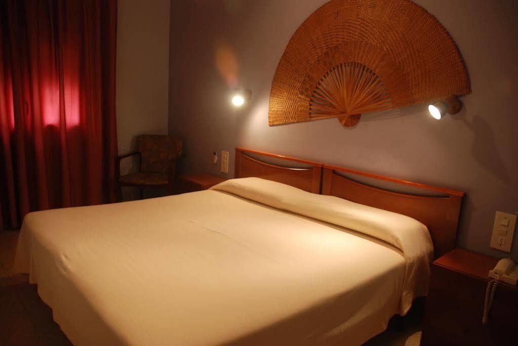 Hostal Torras Sant Hilari Sacalm Dış mekan fotoğraf