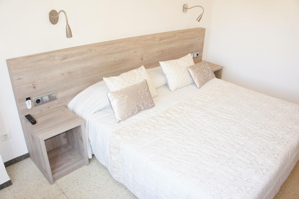 Hostal Torras Sant Hilari Sacalm Dış mekan fotoğraf